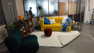 Set de salón montado en Octava Dimensión